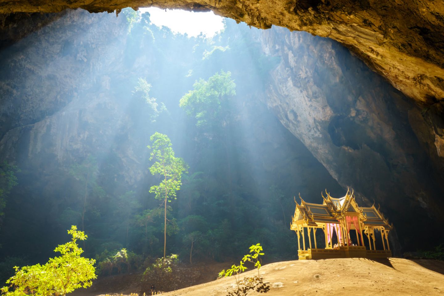 Phraya-Nakhon Cave: Höhle mit Tempel - [GEO]