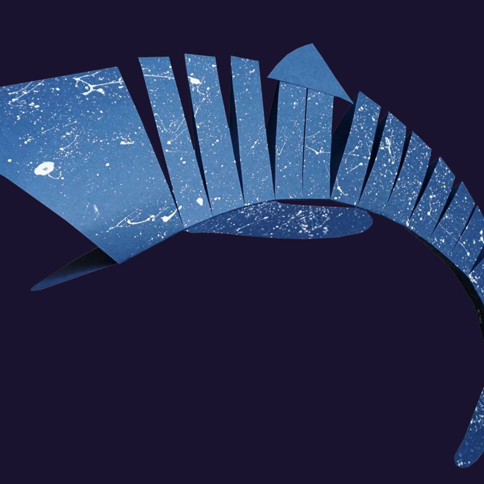 Walhai aus blauem Papier