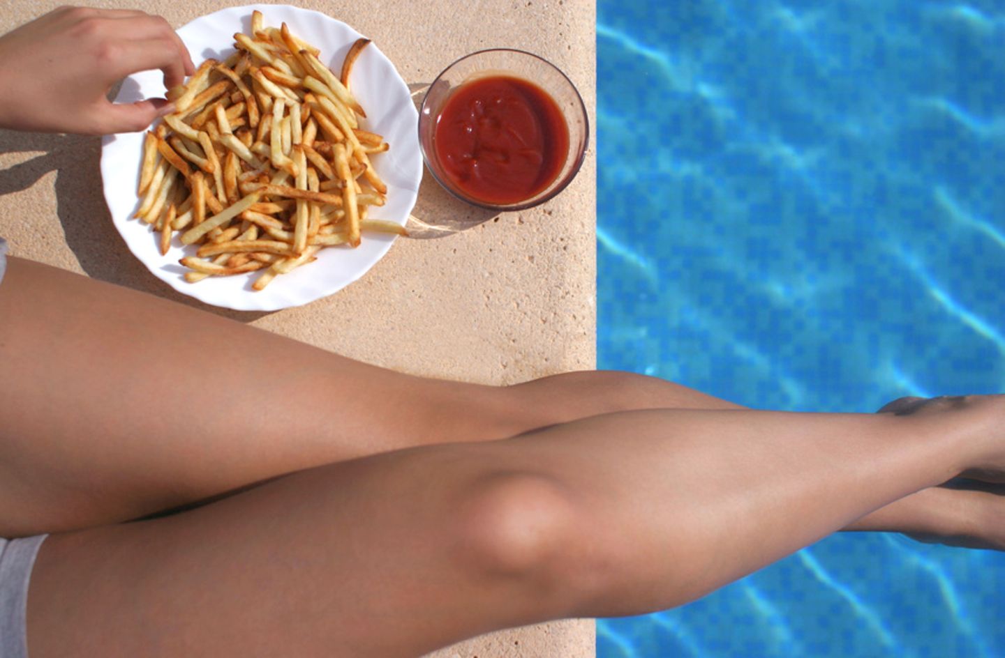 Pommes, Schwimmbad