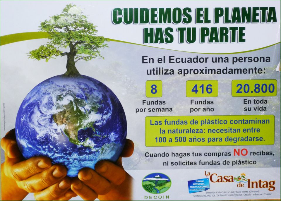 Ecuador: Mit diesem Plakat ruft DECOIN die Intag-Bewohner auf, auf Plastiktüten zu verzichten Ecuador: Mit diesem Plakat ruft DECOIN die Intag-Bewohner auf, auf Plastiktüten zu verzichten