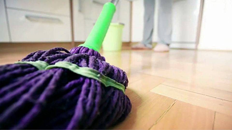 Wischmopp auf Parkett Wischmopp auf Parkett