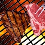 Fleisch auf dem Kohlegrill