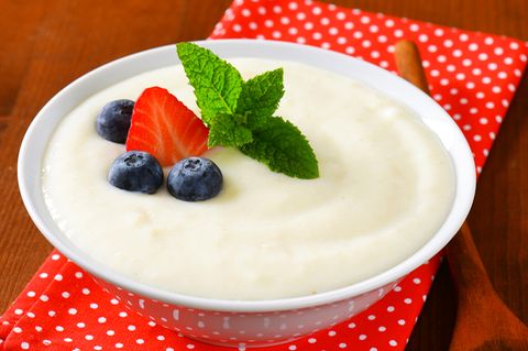 Grießbrei mit Obst
