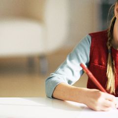 Mädchen beim Schreiben