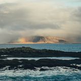 Regenbogen über Island
