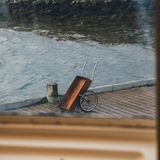 Karre am Kai auf Island