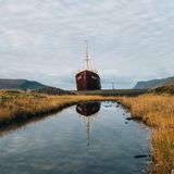 Schiffswrack in den Westfjorden Islands