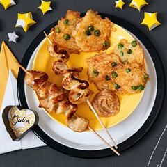 Hühnerspiesse mit Erdnussdip