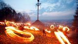 Traditionelles Osterfeuer auf 7 Hügeln rund um Attendorn, Sauerland