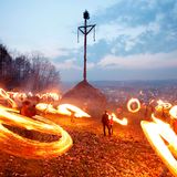 Traditionelles Osterfeuer auf 7 Hügeln rund um Attendorn, Sauerland