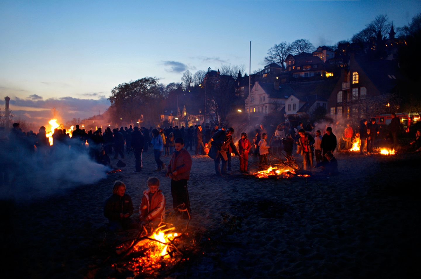 Osterfeuer, Elbe, Hamburg