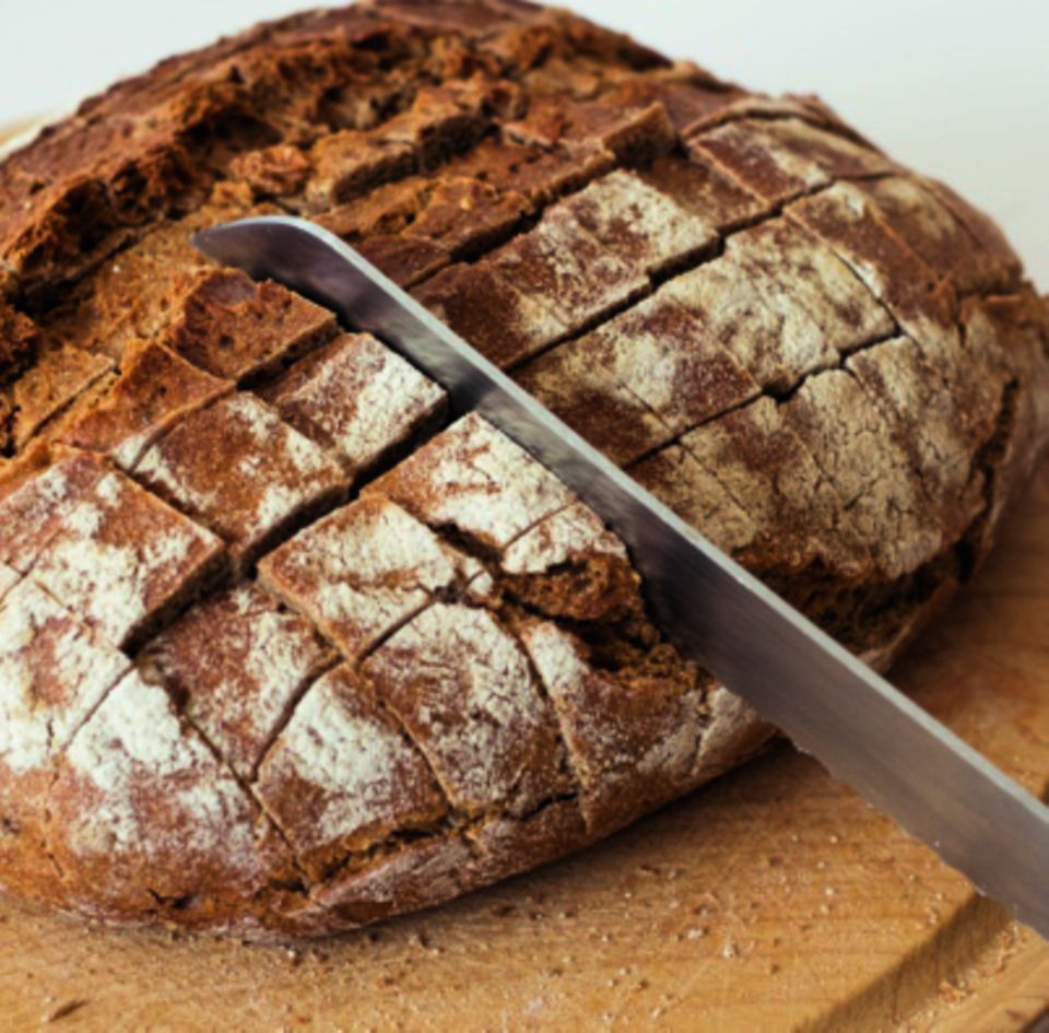 Gittermuster im Brot