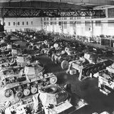 Panzer-Montage bei M.A.N. in Nürnberg