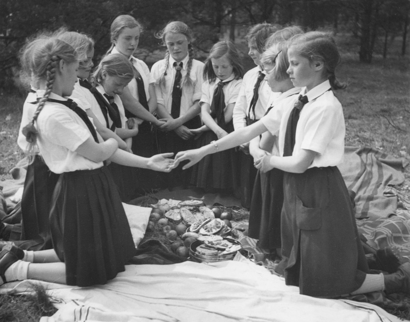 "Jungmädelbund"