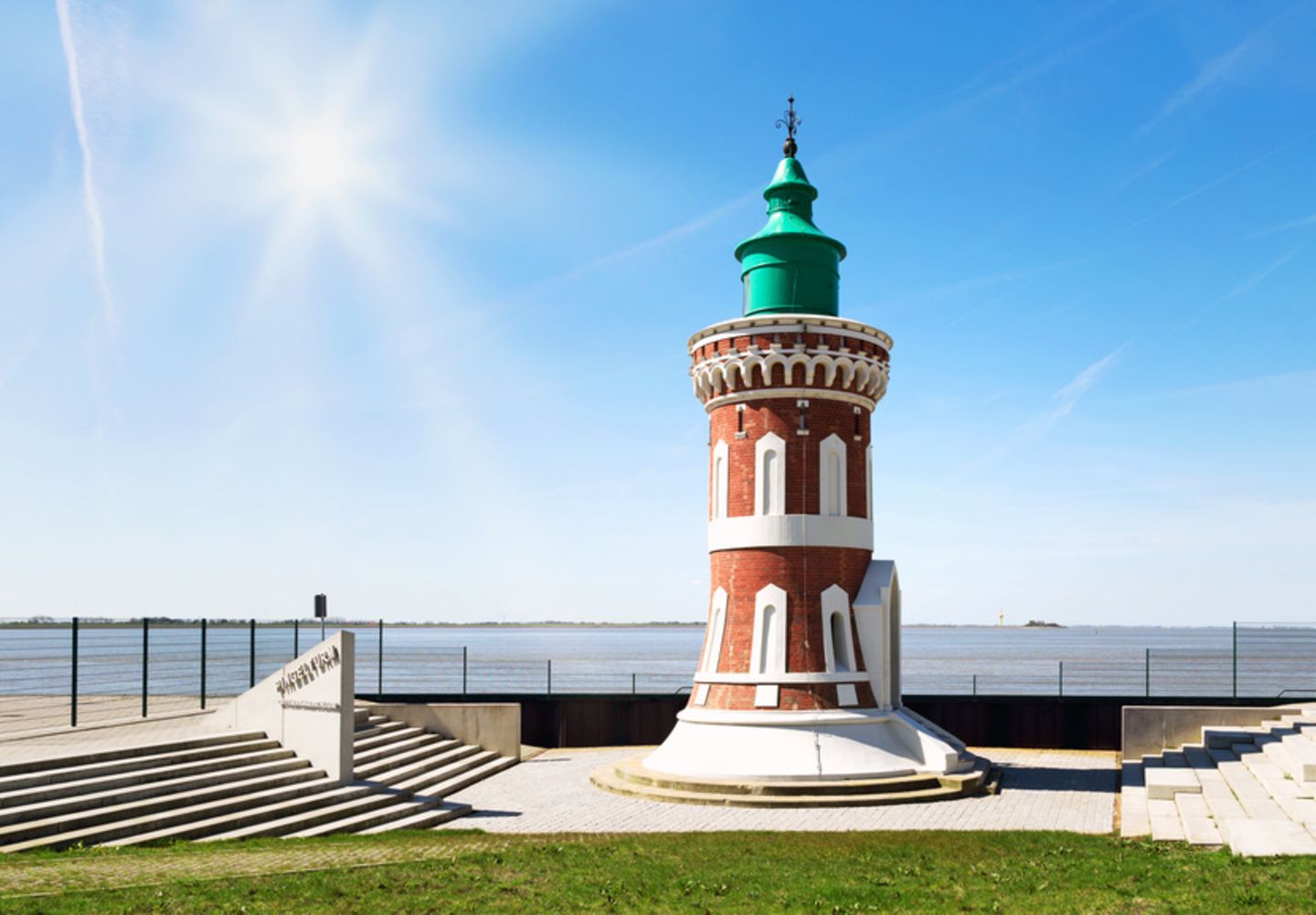 Leuchtturm Kaiserschleuse Pingelturm