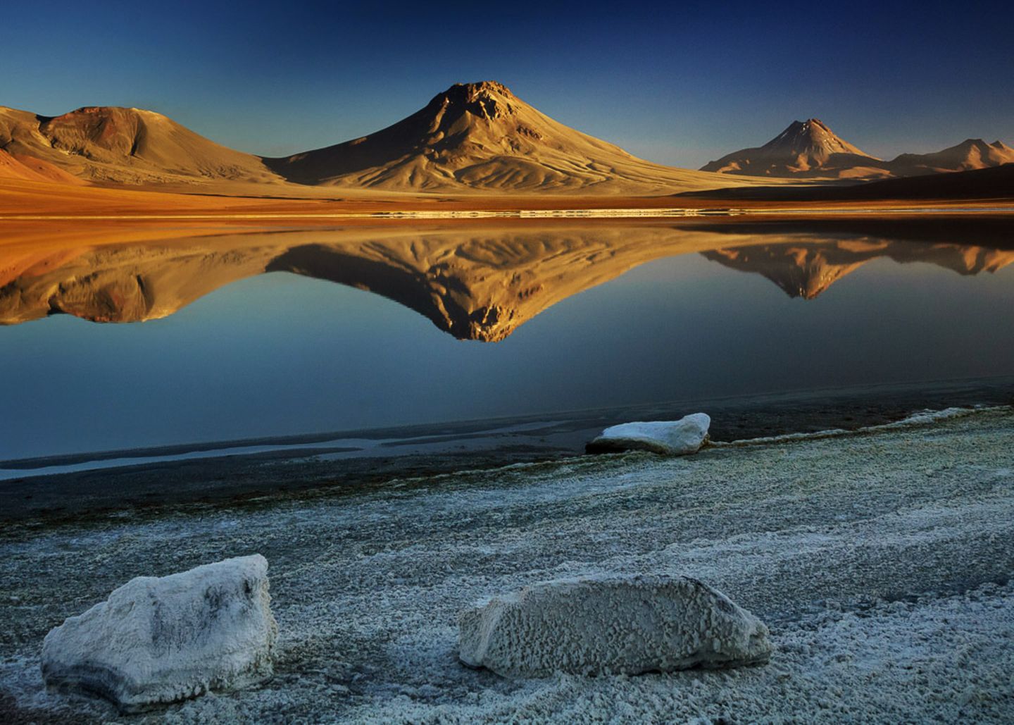 Laguna Lejia im chilenischen Altiplano Laguna Lejia im chilenischen Altiplano