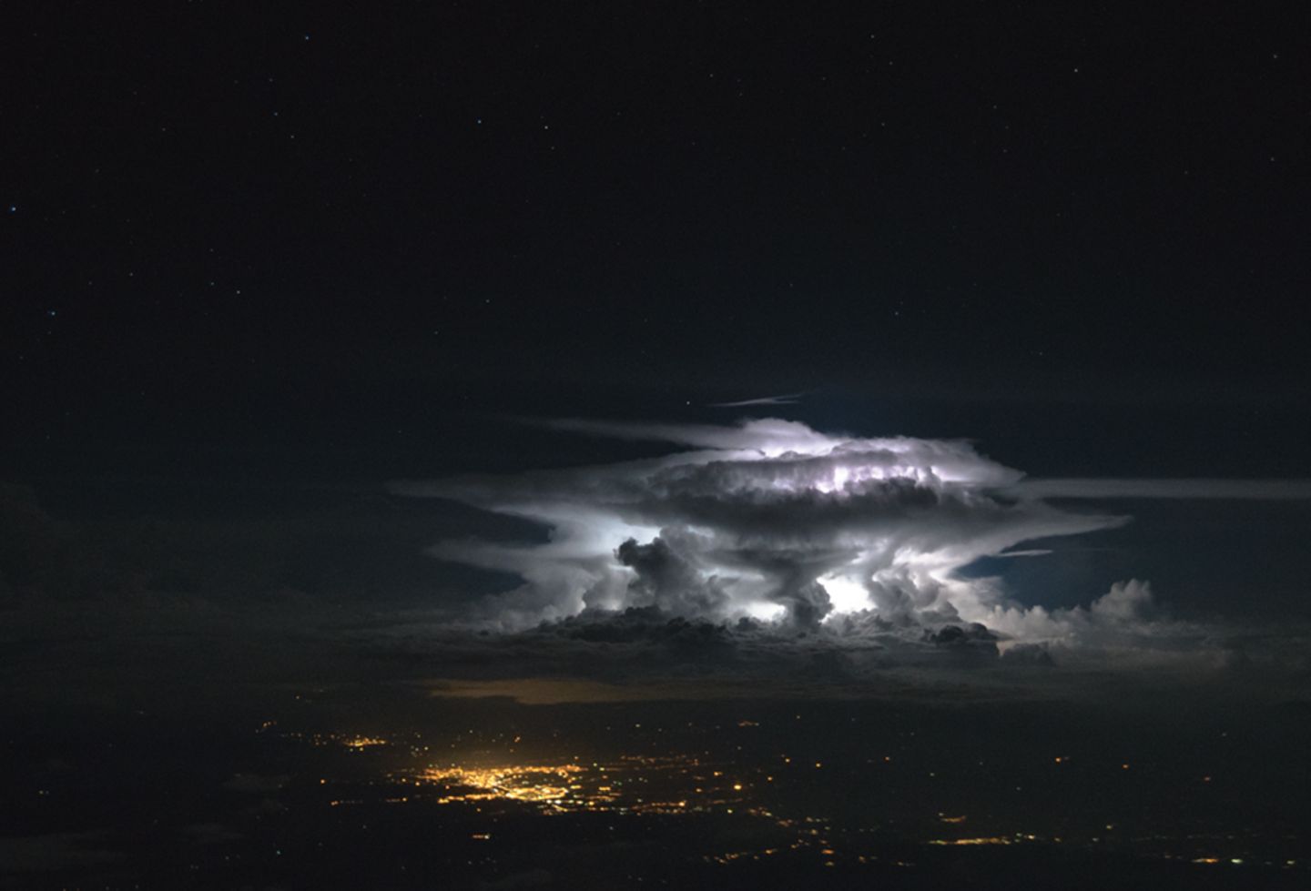 #THESTORMPILOT - Santiago Borja,