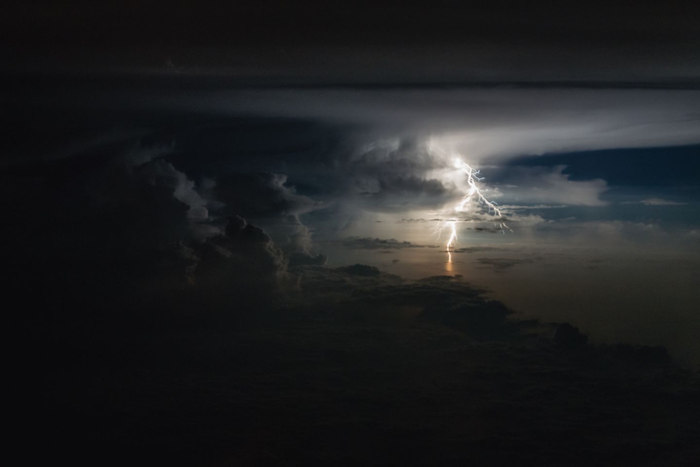 #THESTORMPILOT - Santiago Borja