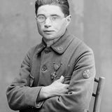 Mrs. Ladd, Gesichtsprothesen