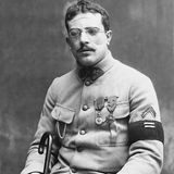 Mrs. Ladd, Gesichtsprothesen