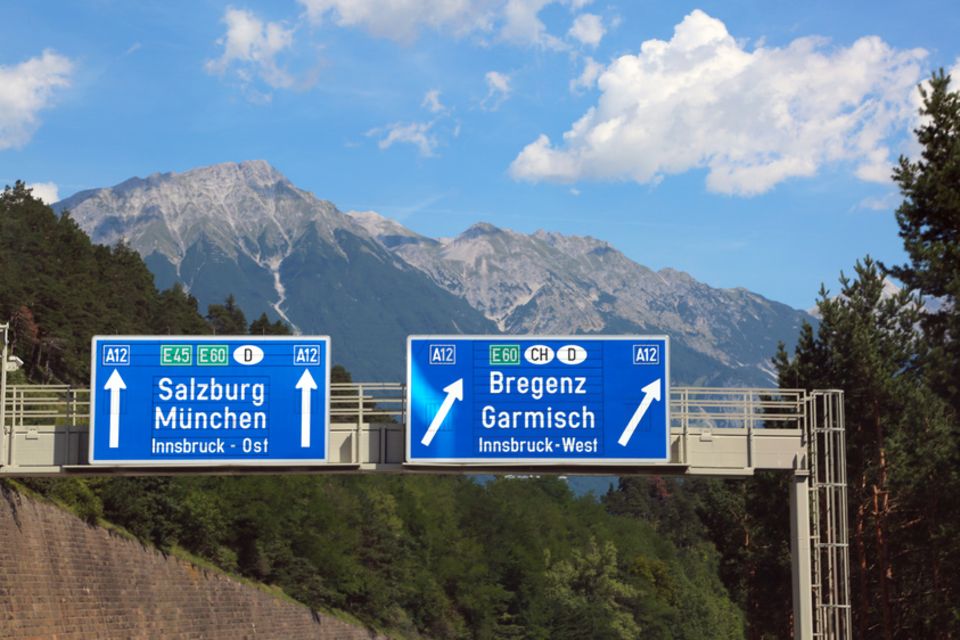 Foto: ChiccoDodiFC/Fotolia, Grenzübergang, Deutschland - Österreich 1.5196