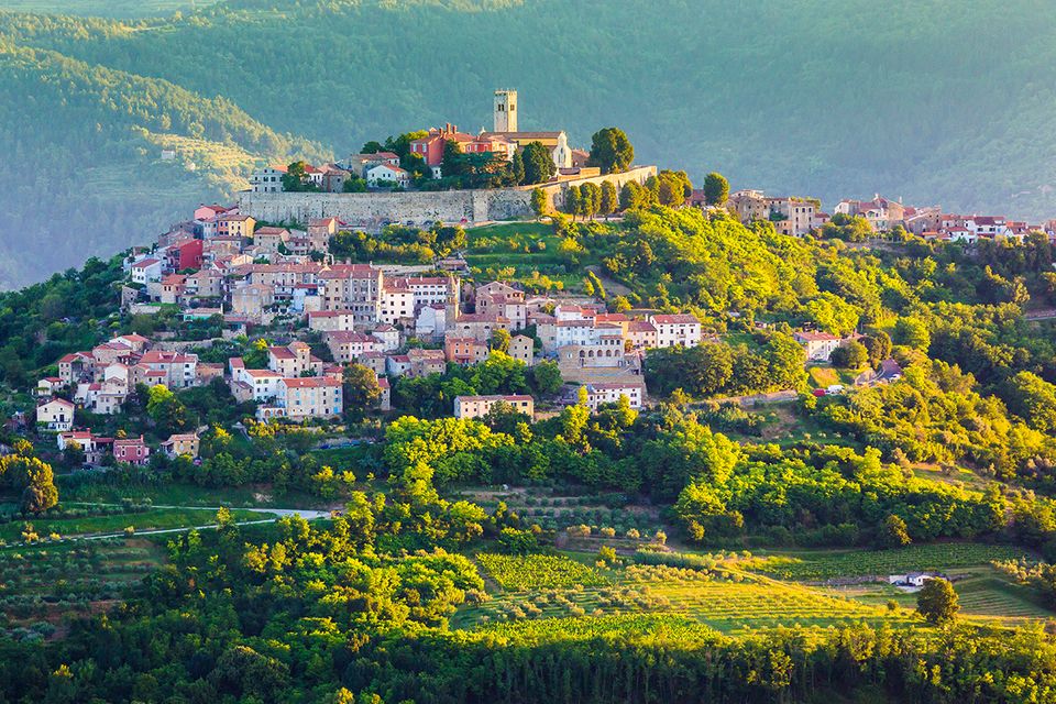 Die kleine Stadt Motovun in Kroatien