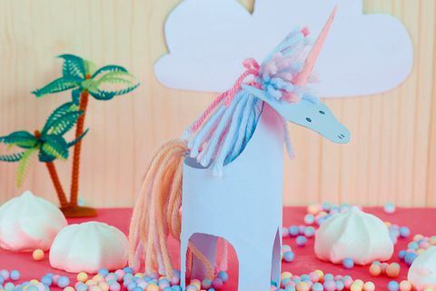Einhorn aus Papprollen