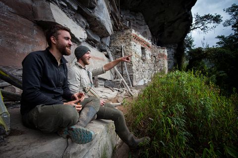 Zufallsfund in Peru: Bei einer Pause an den Ruinen am See der Kondore ahnen Tom Schinker und Martin Druschel nicht, dass sie bald eine bisher verborgene Stätte der Chachapoya entdecken würden