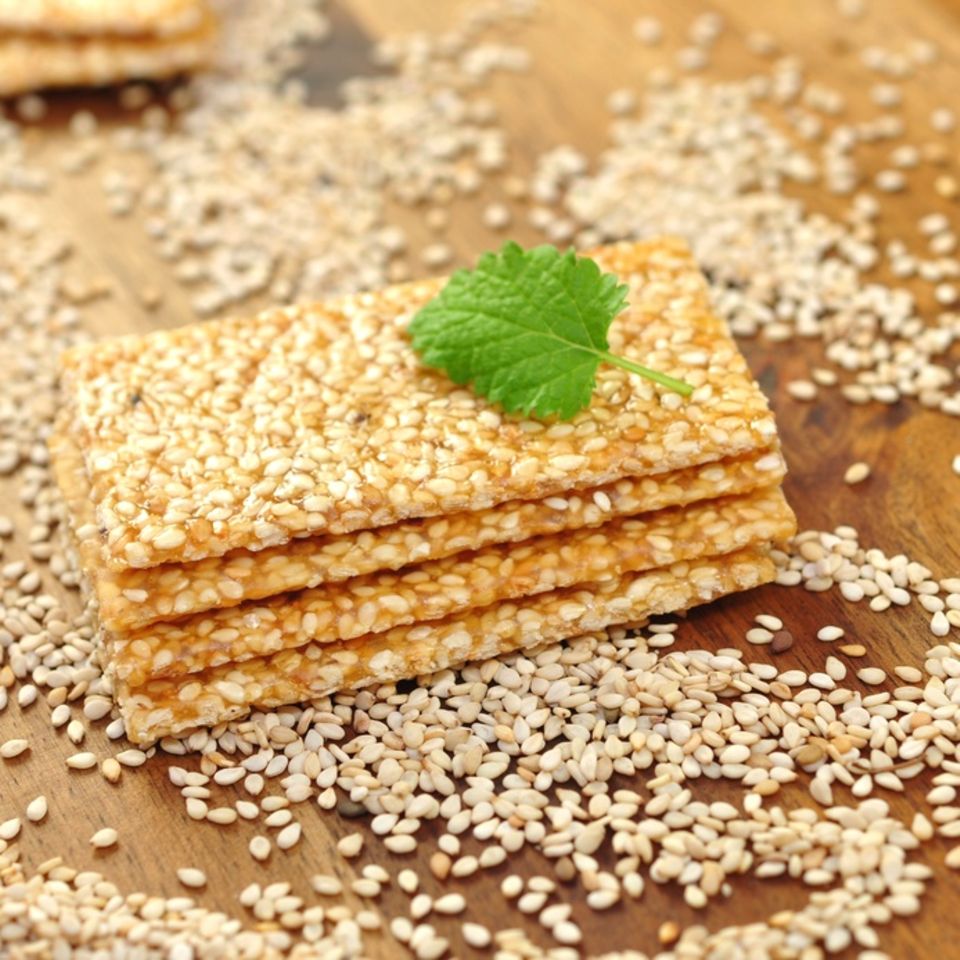 Pasteli: Knackige Sesamriegel Aus Zwei Zutaten Einfach Selber Machen ...