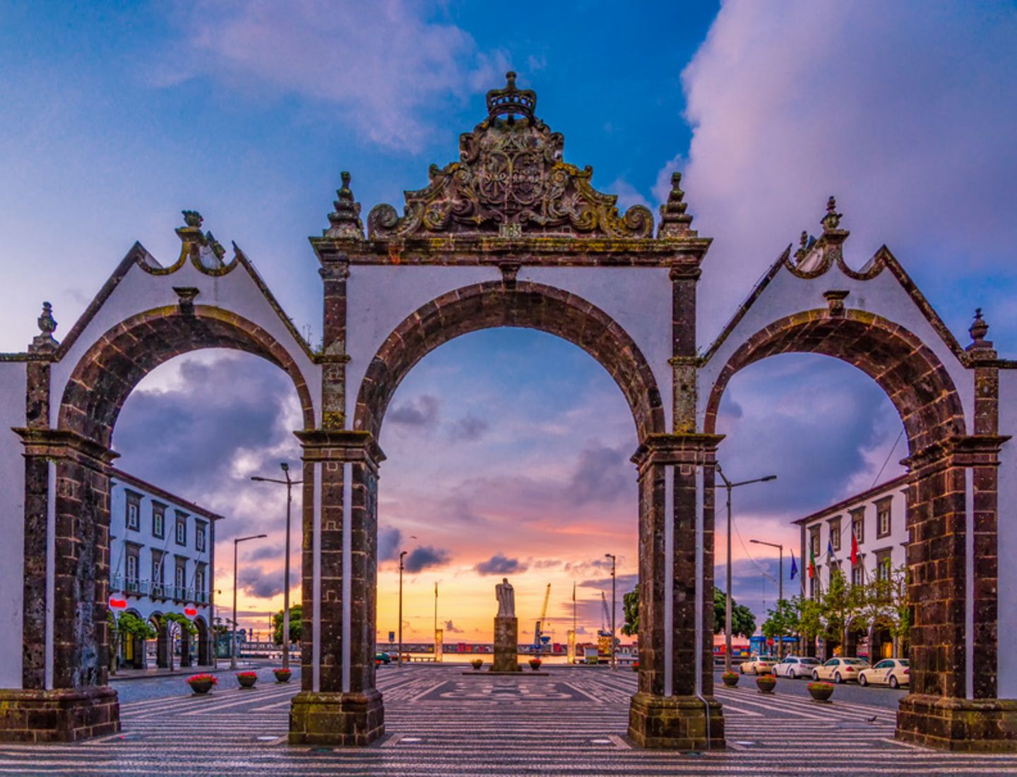 Ponta Delgada: Die trubelige Hauptstadt Portas da Cidade, Sao Miguel, Azoren, Portugal