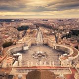 Blick vom Petersdom auf Rom