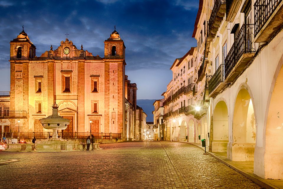 Praça do Giraldo, Evora