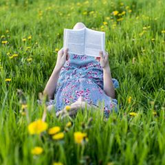 Lesen im Frühling