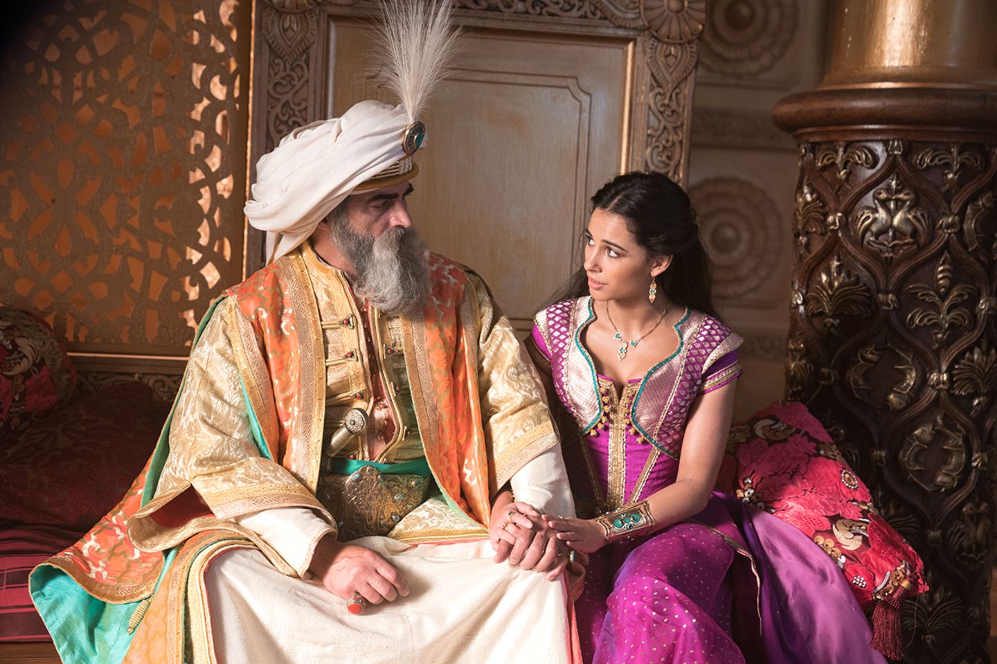 Filmtipp: Aladdin: Das Märchen aus Tausendundeiner Nacht kommt ins Kino - Bild 8 Jasmin und ihr Vater, der Maharadscha