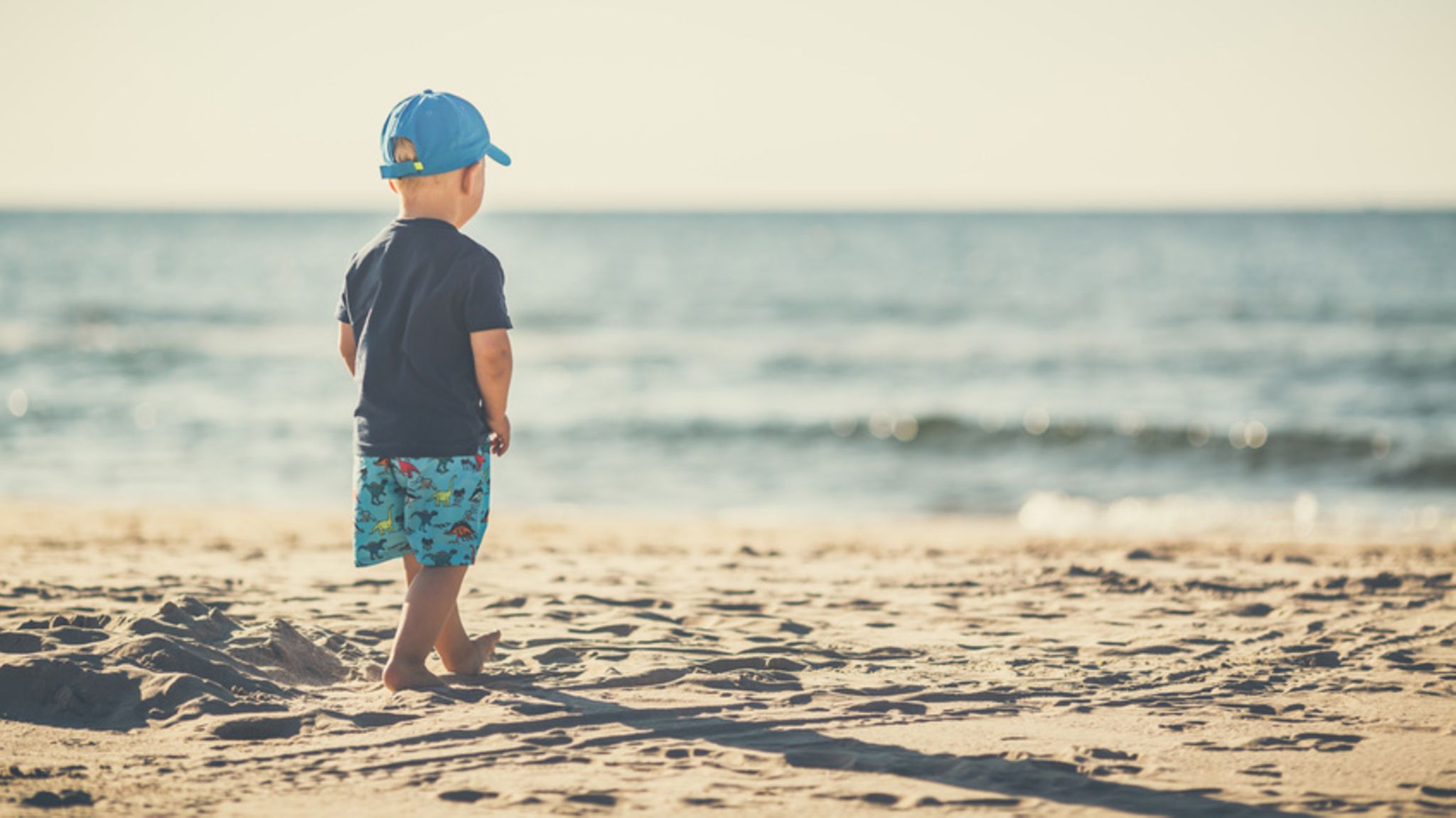 Kind am Meer