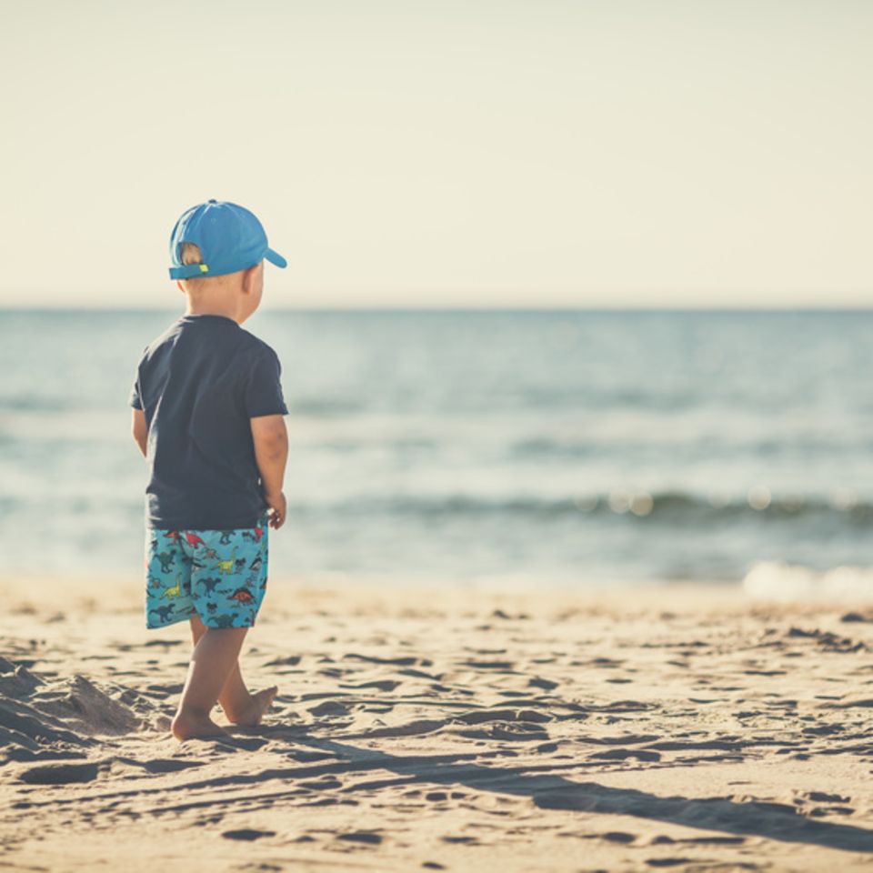 Kind am Meer
