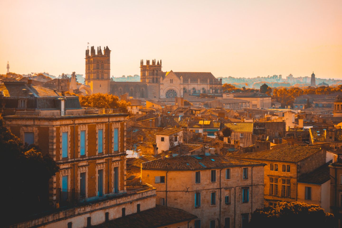 Montpellier im warmen Licht
