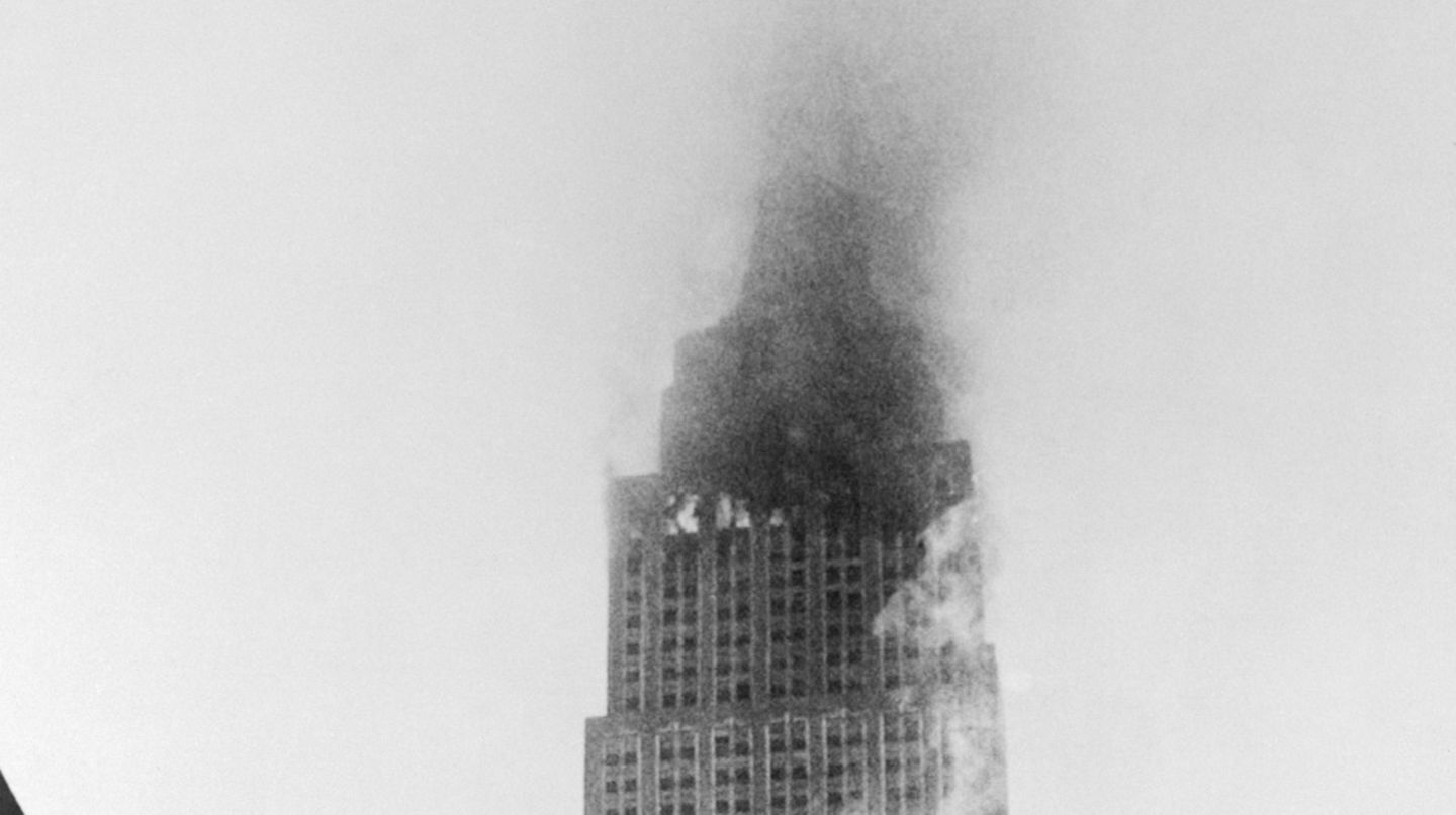Als Ein B 25 Bomber In Das Empire State Building Raste Geo