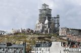 Die 1880er-Jahre: der Glockenturm der Basilika Sacré-Coeur im Bau, Montmartre