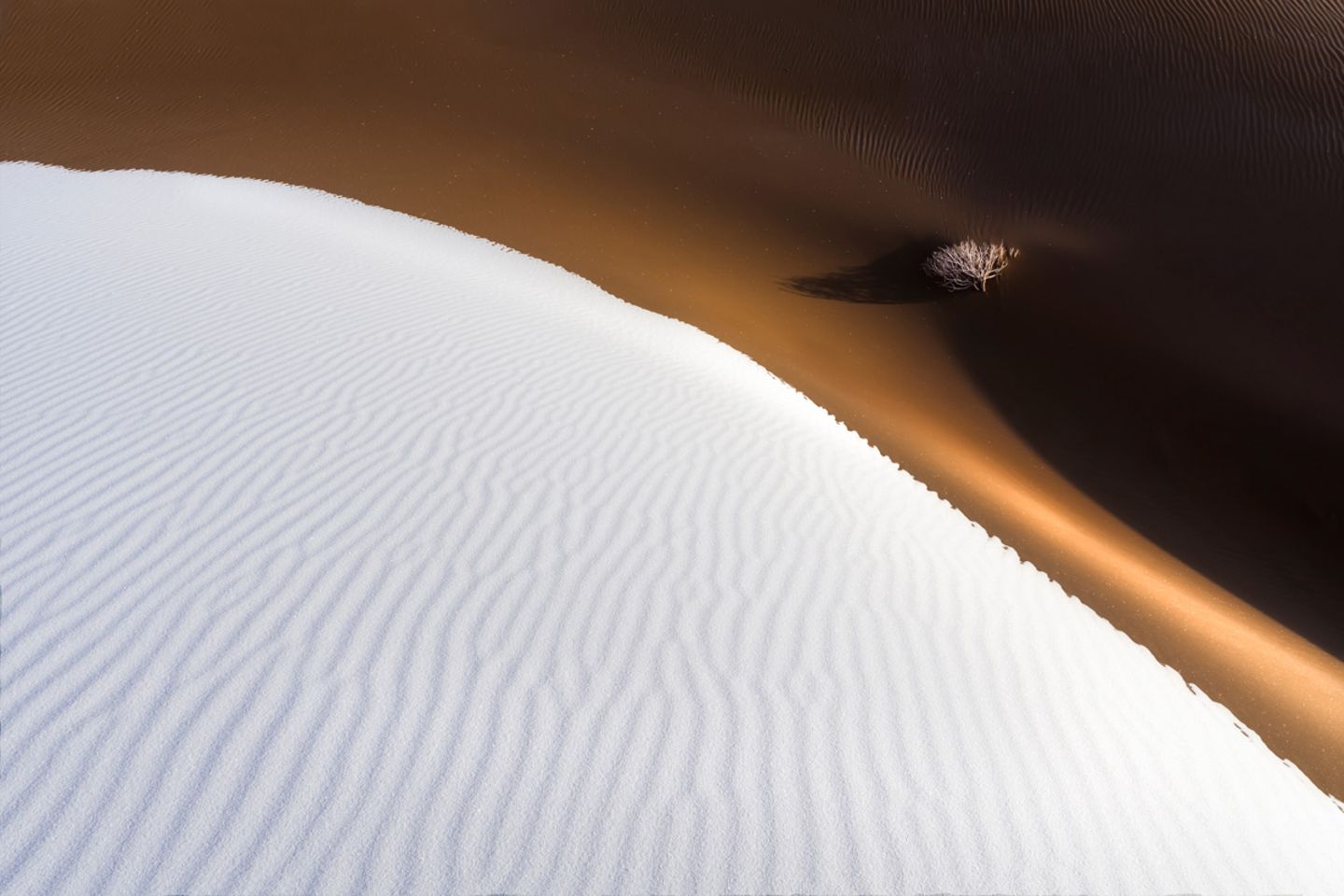 Badain Jaran Desert, China