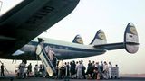 Die ersten Propellermaschine des später legendären Typs Lockheed Super Constellation