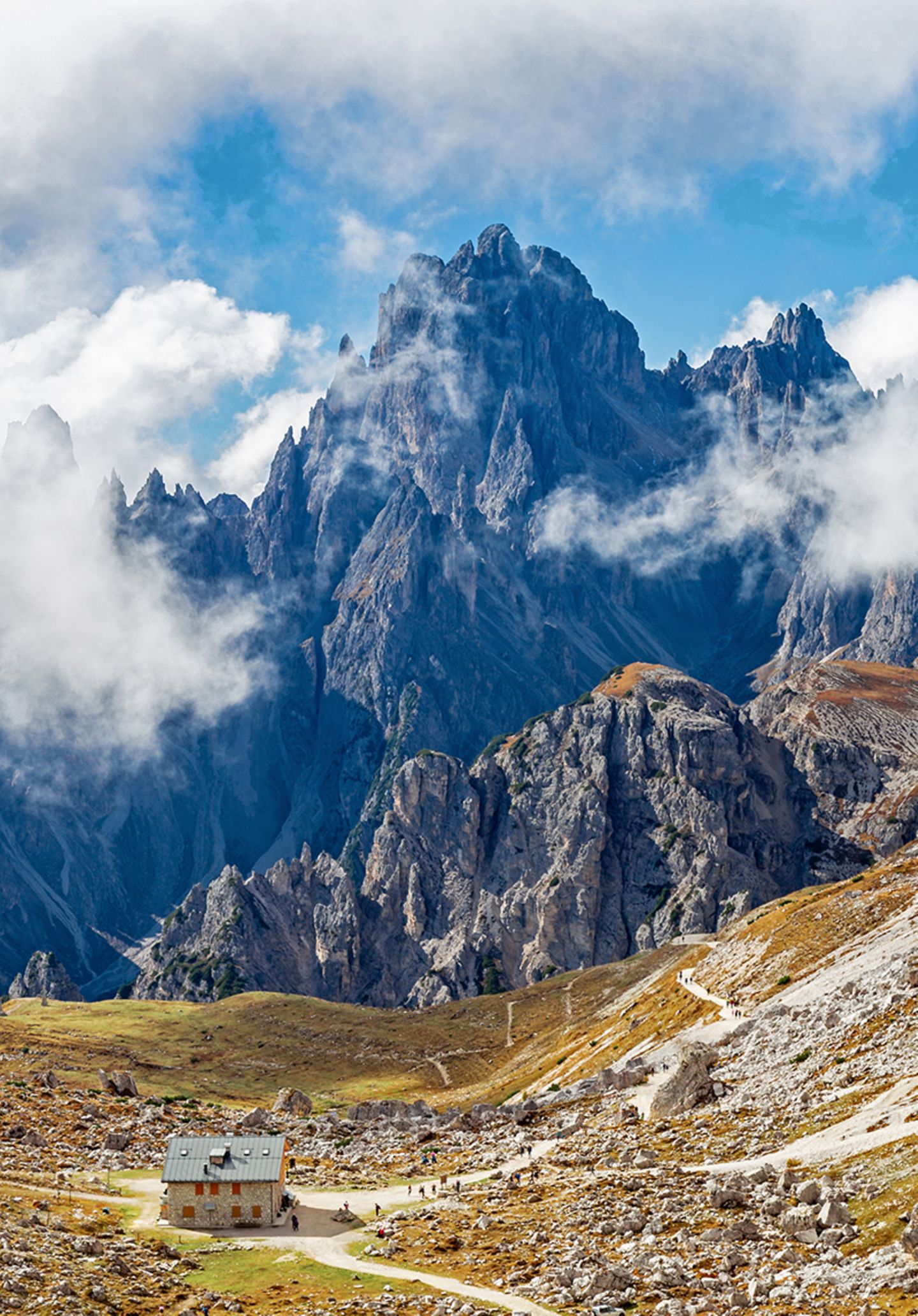 Blick von den Drei Zinnen zu den Cadinispitzen, Dolomiten, Suedtirol