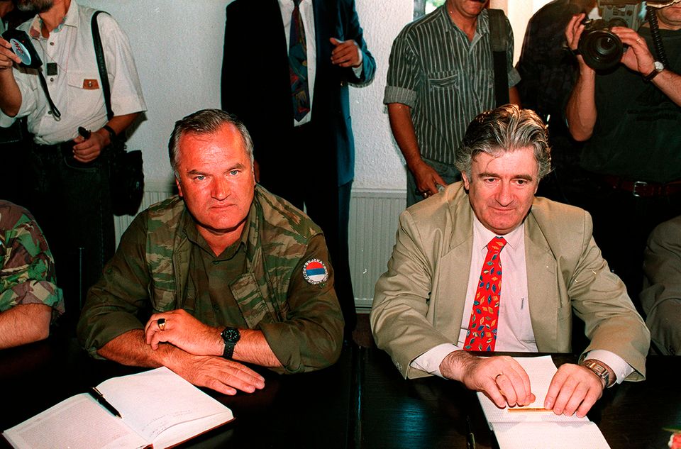 Ratko Mladić und Radovan Karadžić