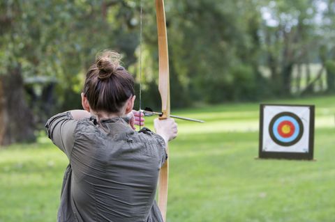 Bogen bauen: Bastelt Pfeil und Bogen!