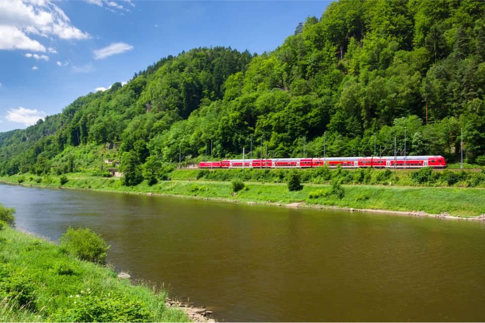 Bahn an der Elbe