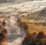 Strahlungsnebel über dem Fluß Adda