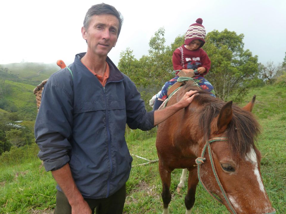 Ecuador: Der Projektleiter Ned Cresswell und sein Sohn