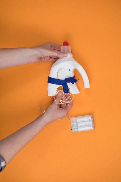 Basteltipp: Elefantenlampe aus Waschmittelflaschen - [GEOLINO]