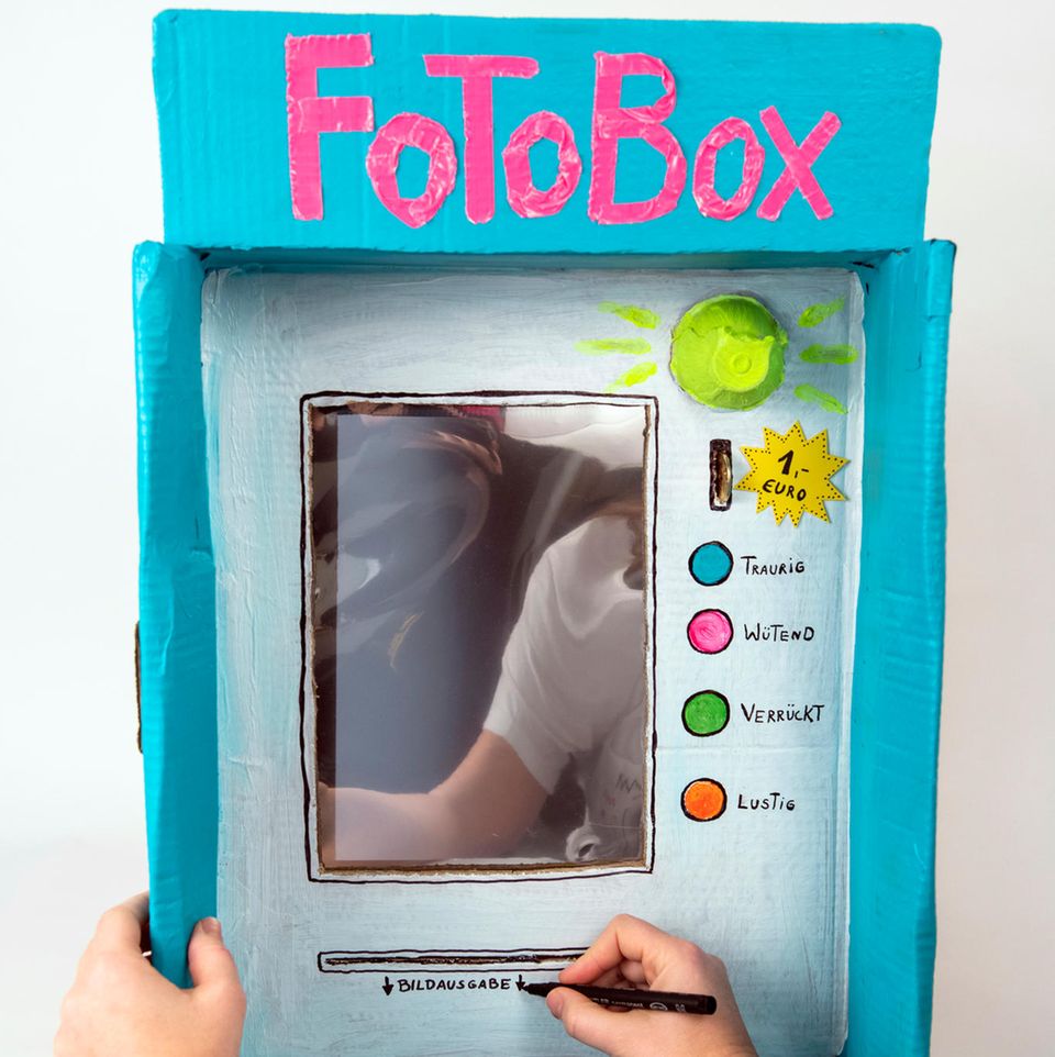 Anleitung: Fotobox aus Pappkarton