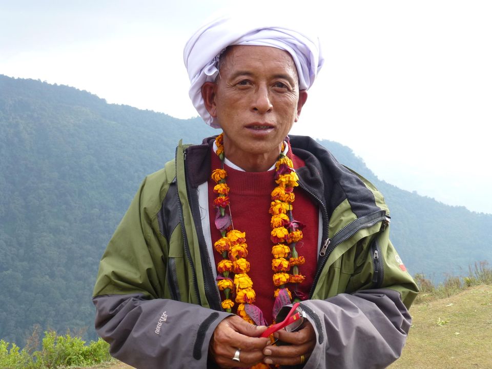 Bildergalerie: Chandra Prasad Gurung, der Leiter des Komitee für Naturschutz von Pasagaun, einer der maßgeblichen Beteiligten bei der Projektumsetzung